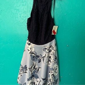 City Triangles NWT Navy/Blue Floral Mini Casual Formal Dress. Size-7
